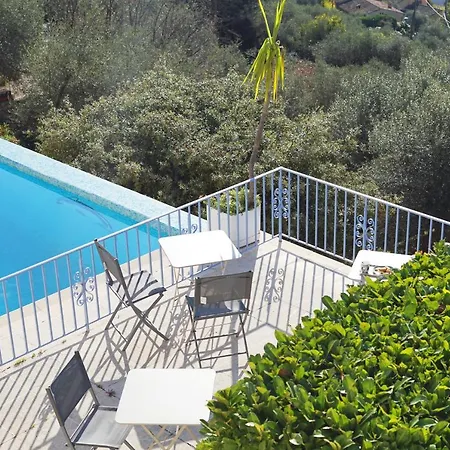 Guest house Les Volets Bleus *