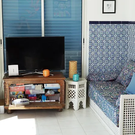Les Volets Bleus Guest house *